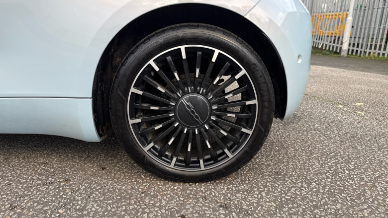 Fiat 500 87kW La Prima 42kWh 3dr Auto Electric Hatchback